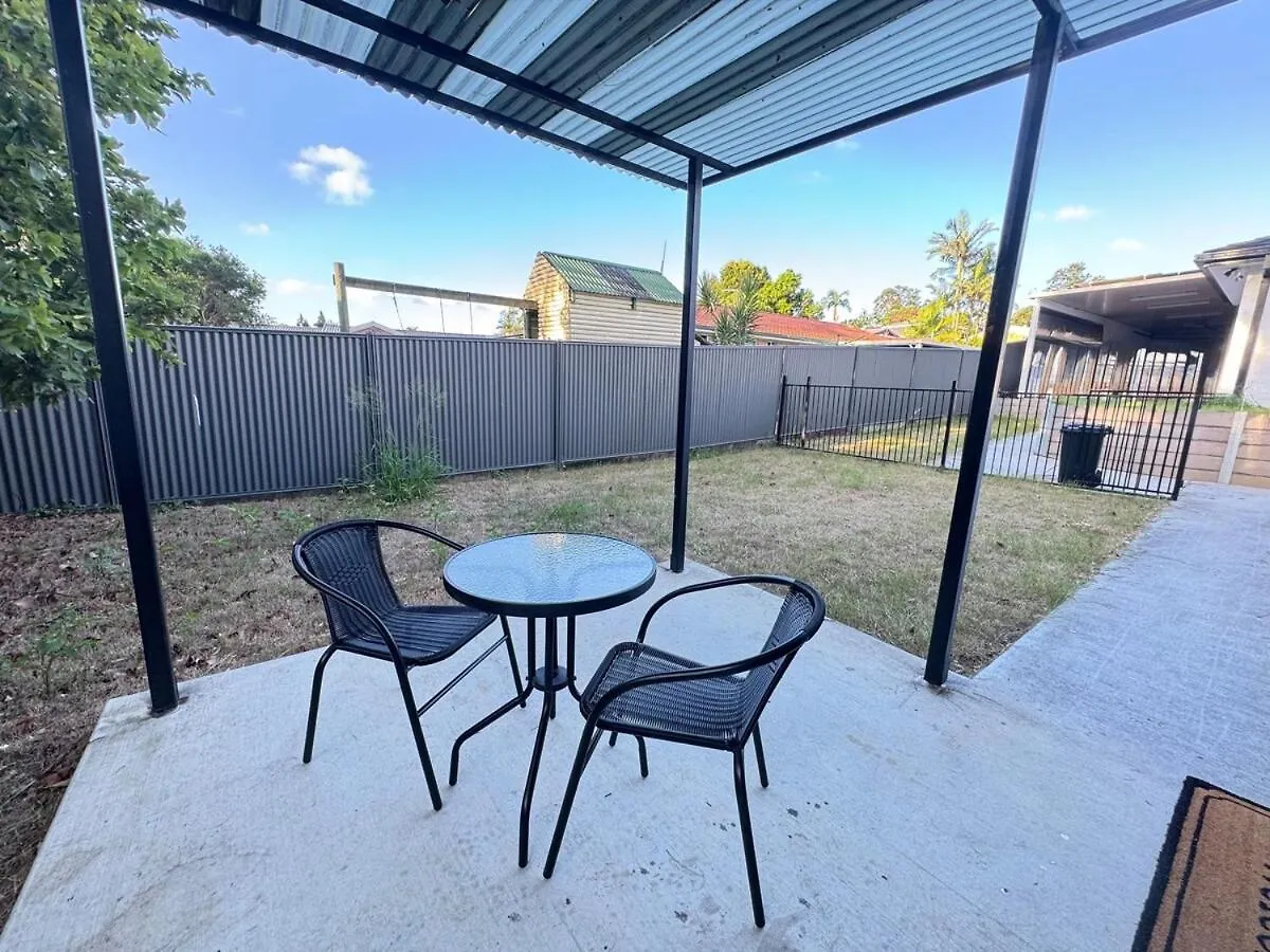 Semesterbostad Modern Simplicity Granny Flat In Belmont Brisbane